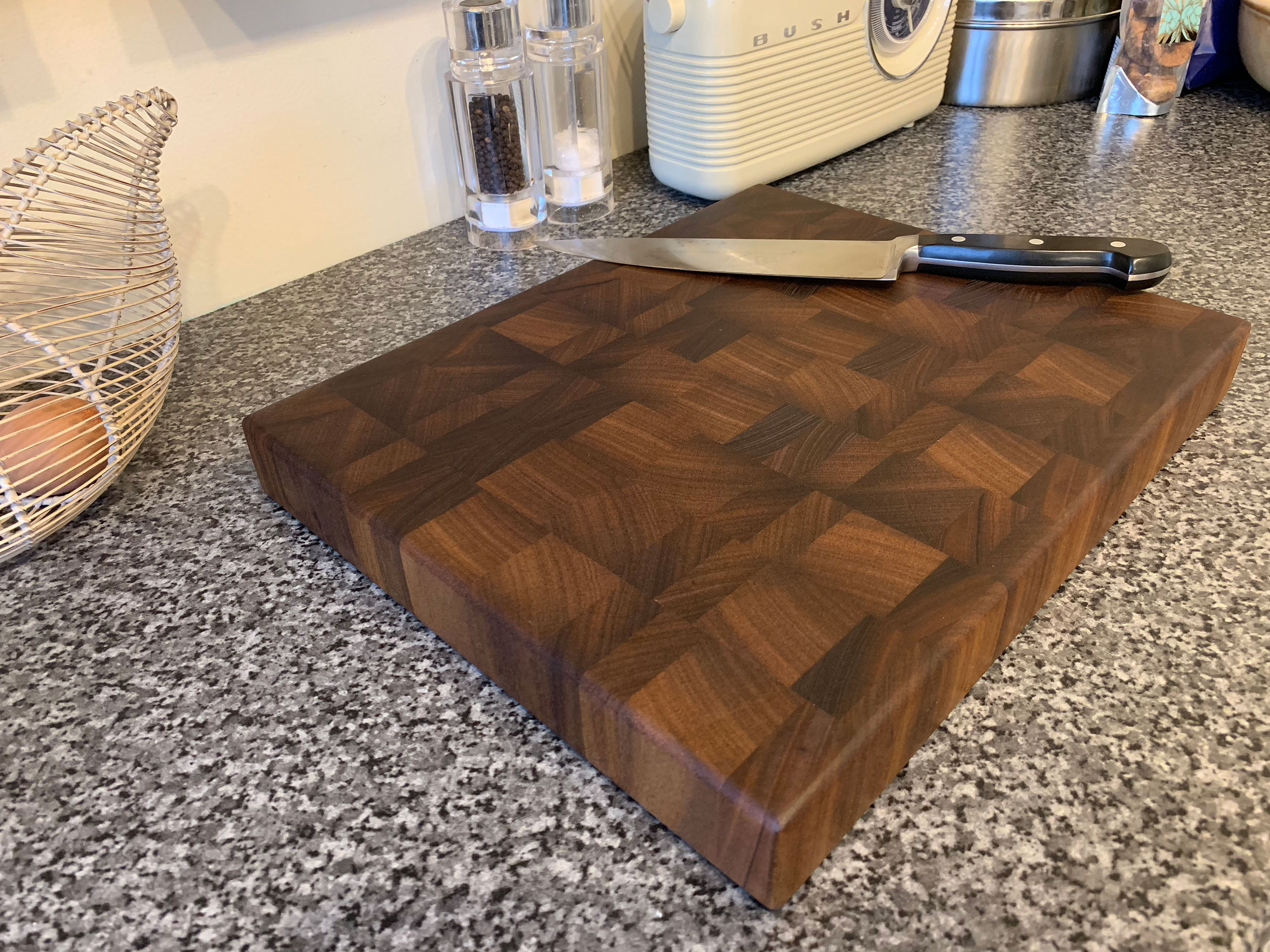 I Made an EndGrain Walnut Chopping Board From Scratch!